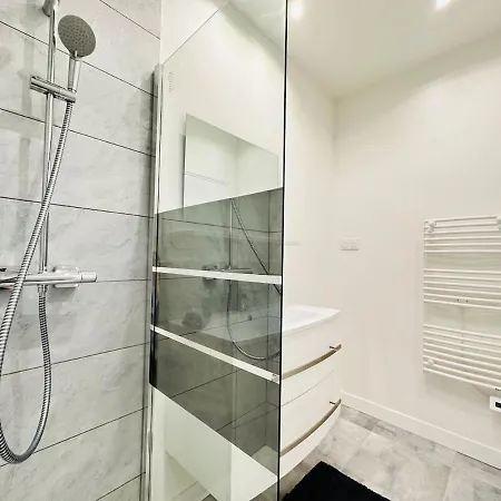 Le Marechal アパート